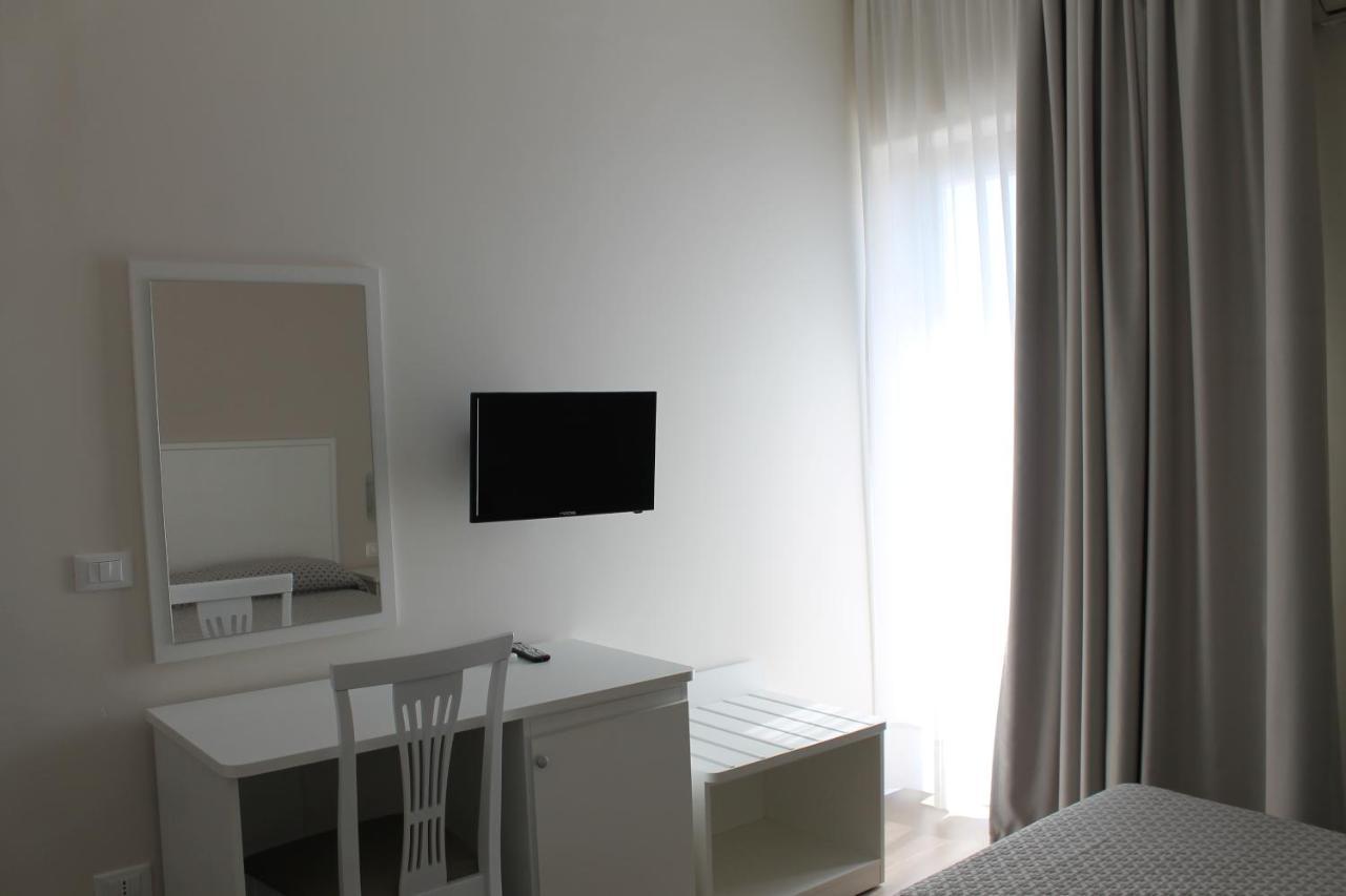 Hotel Corallo ヴィッラピアーナ エクステリア 写真